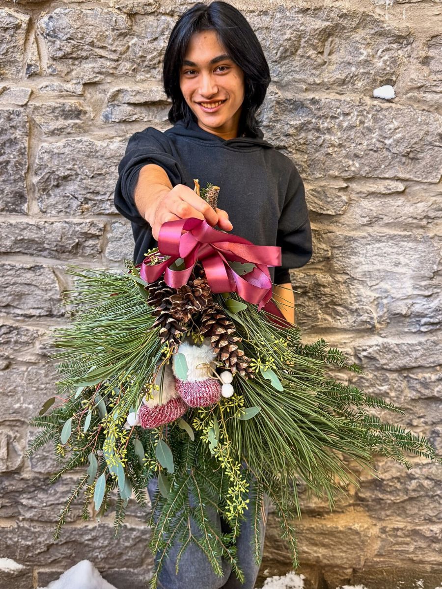 How to Easily and Sustainably Harvest Festive Greens for Decor in Your Neighborhood - Thursd Article