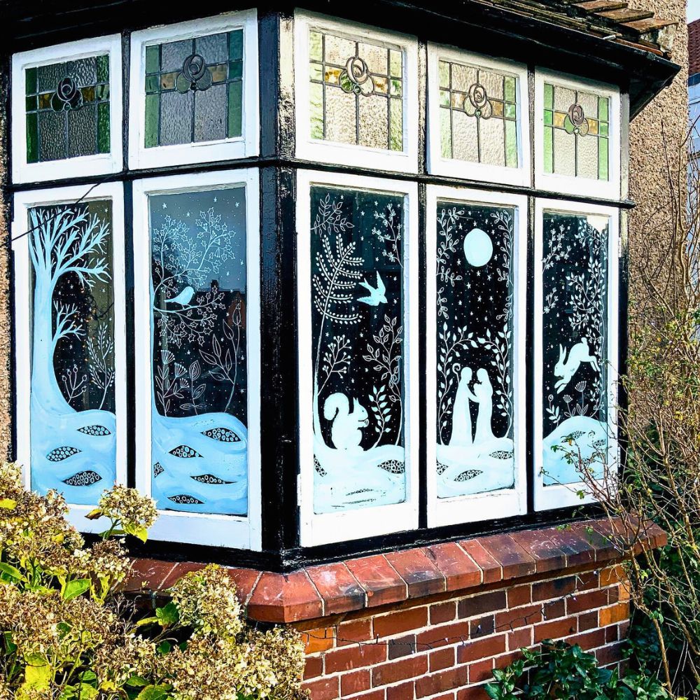 Unique Christmas Floral Arrangements: 10 Festive Traditions From Around the World - Thursd Article