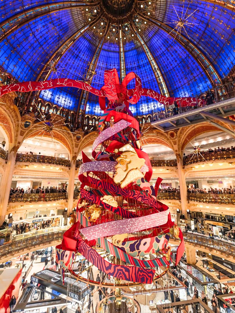 Lafayette gallery Christmas tree