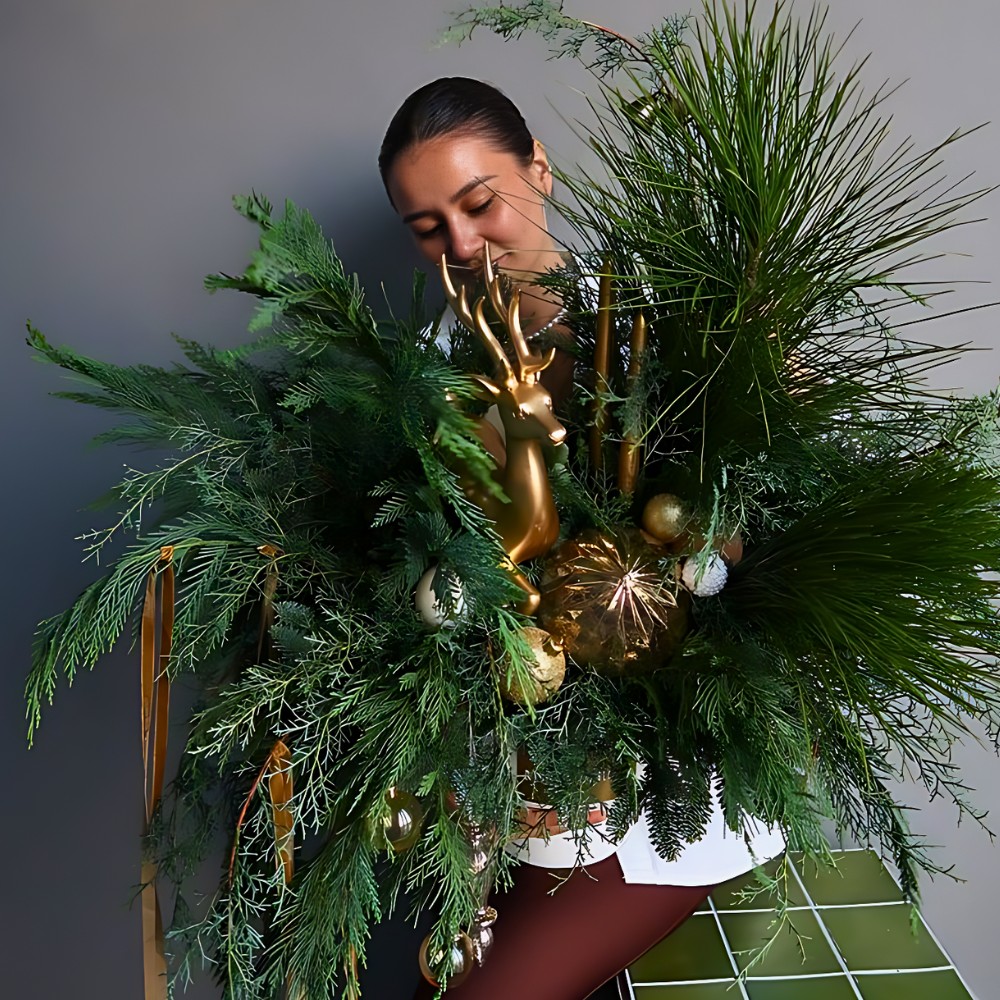 How Holiday Evergreen and Floral Scents Affect Well-Being