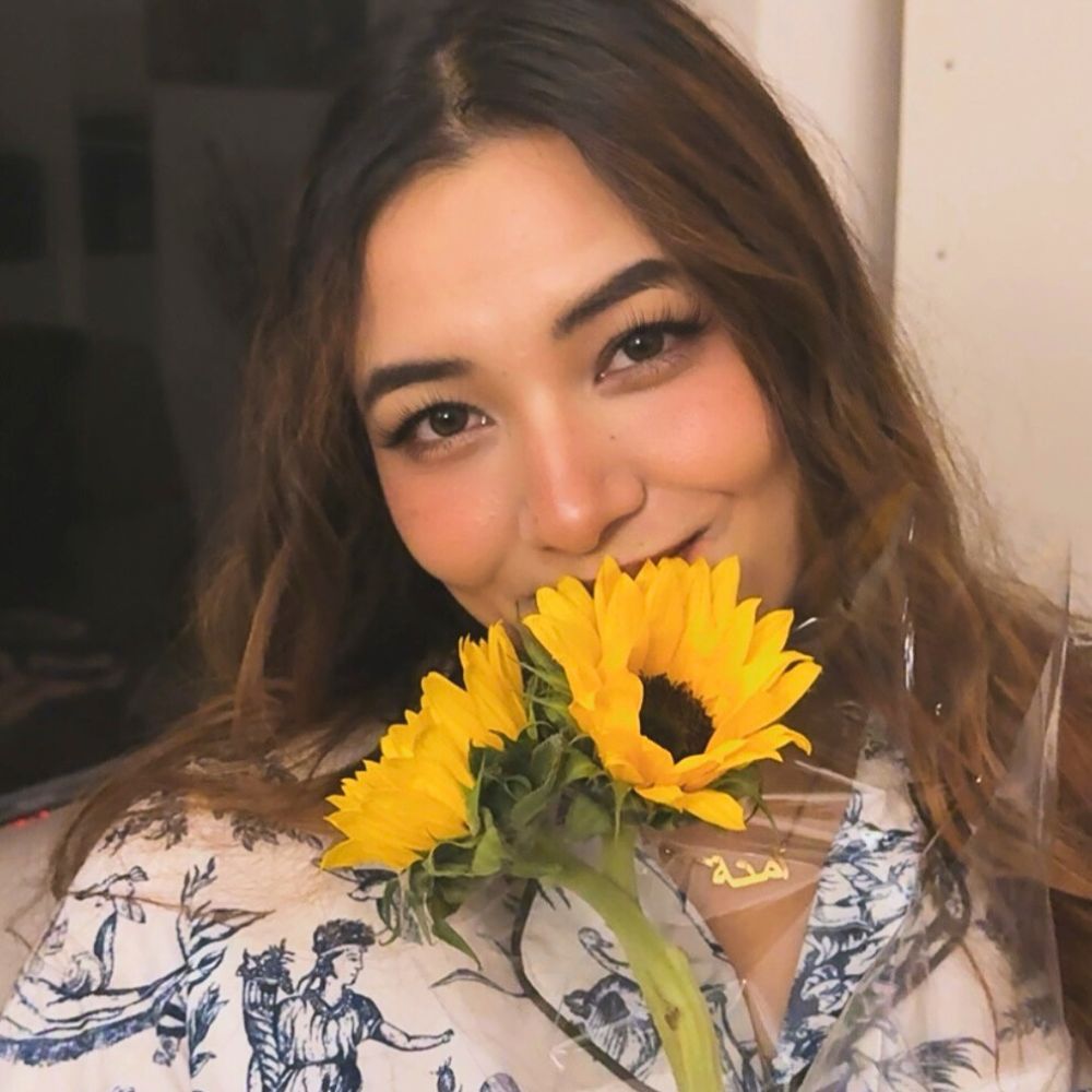 The shining light of sunflowers have deep symbolic meanings and are associated with the ability to lovercome adversity