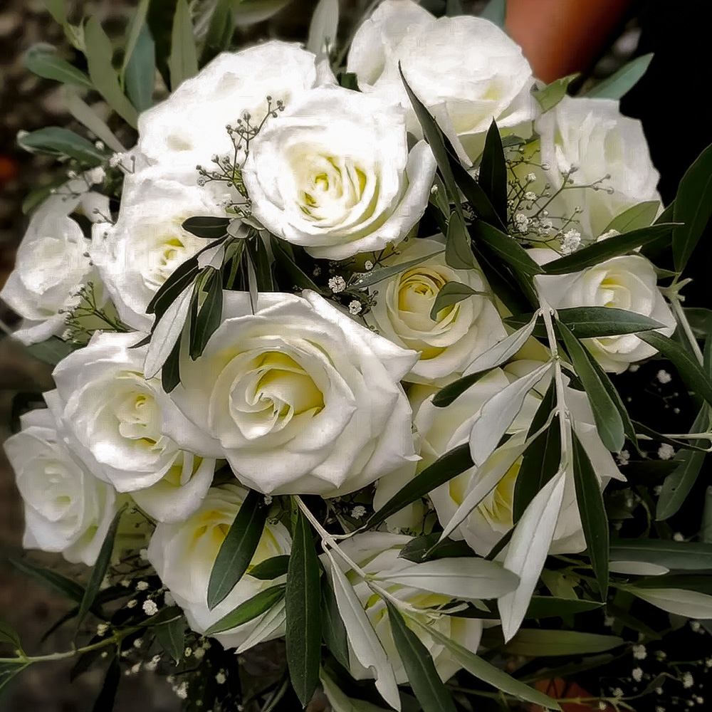 Rose Noelia in a bouquet with Eucalyptus