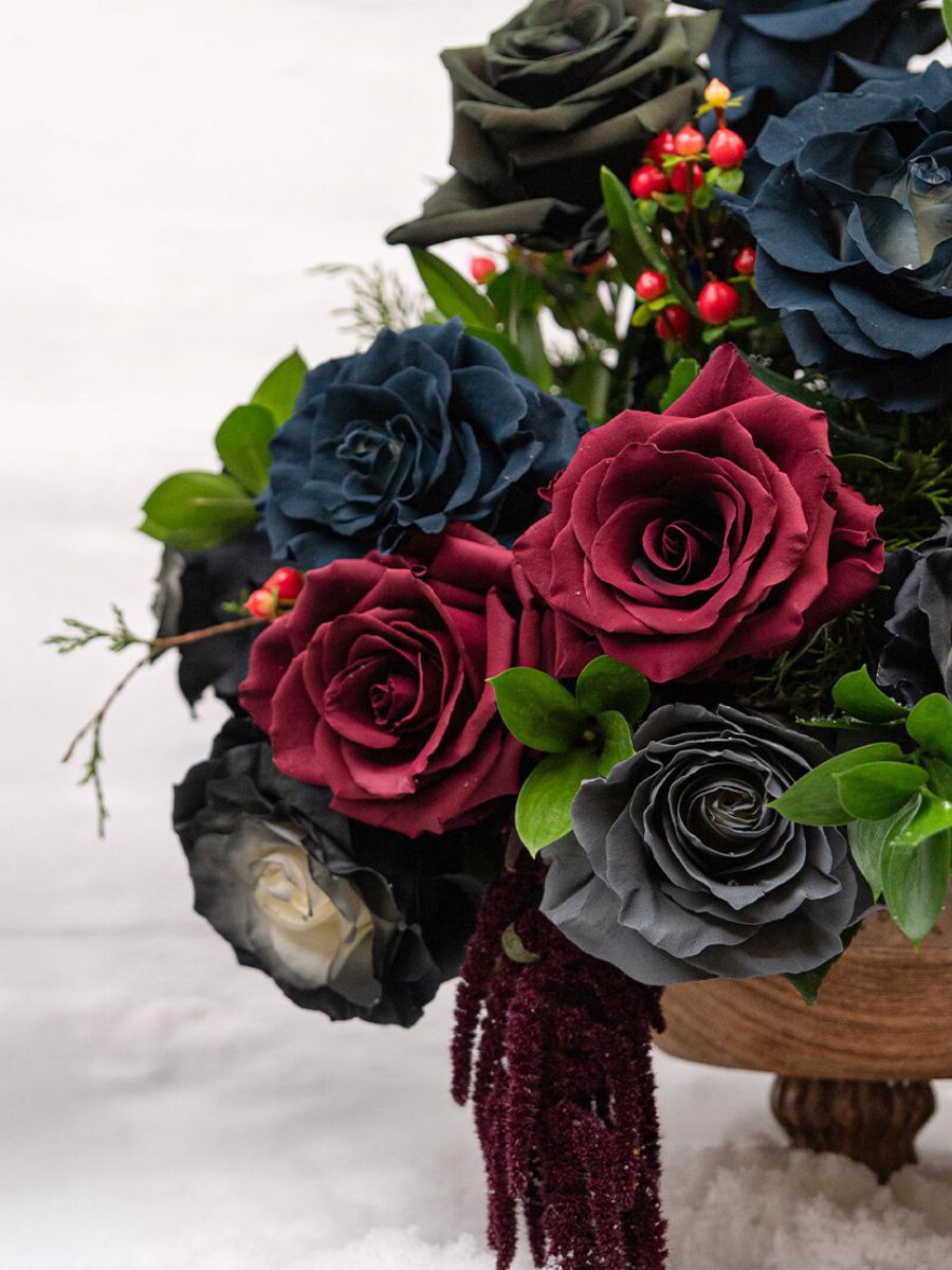 Tinted roses in Thursd Trend Color