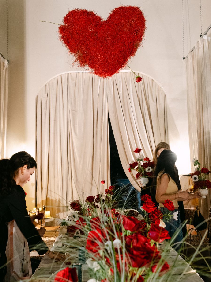 Rosaprima atelier with red roses