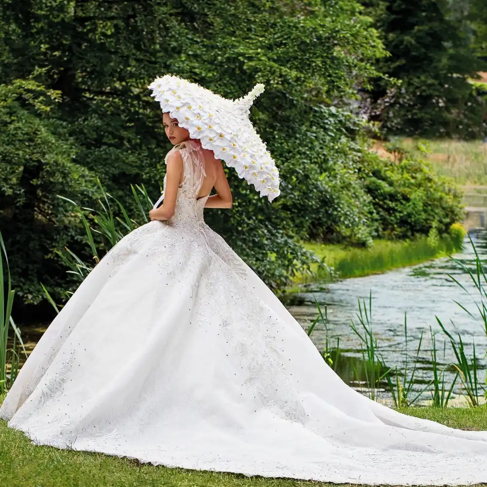 Robert Koene’s Book, Stunning Wedding Floristry Explores His Ideas on Luxury Wedding Design