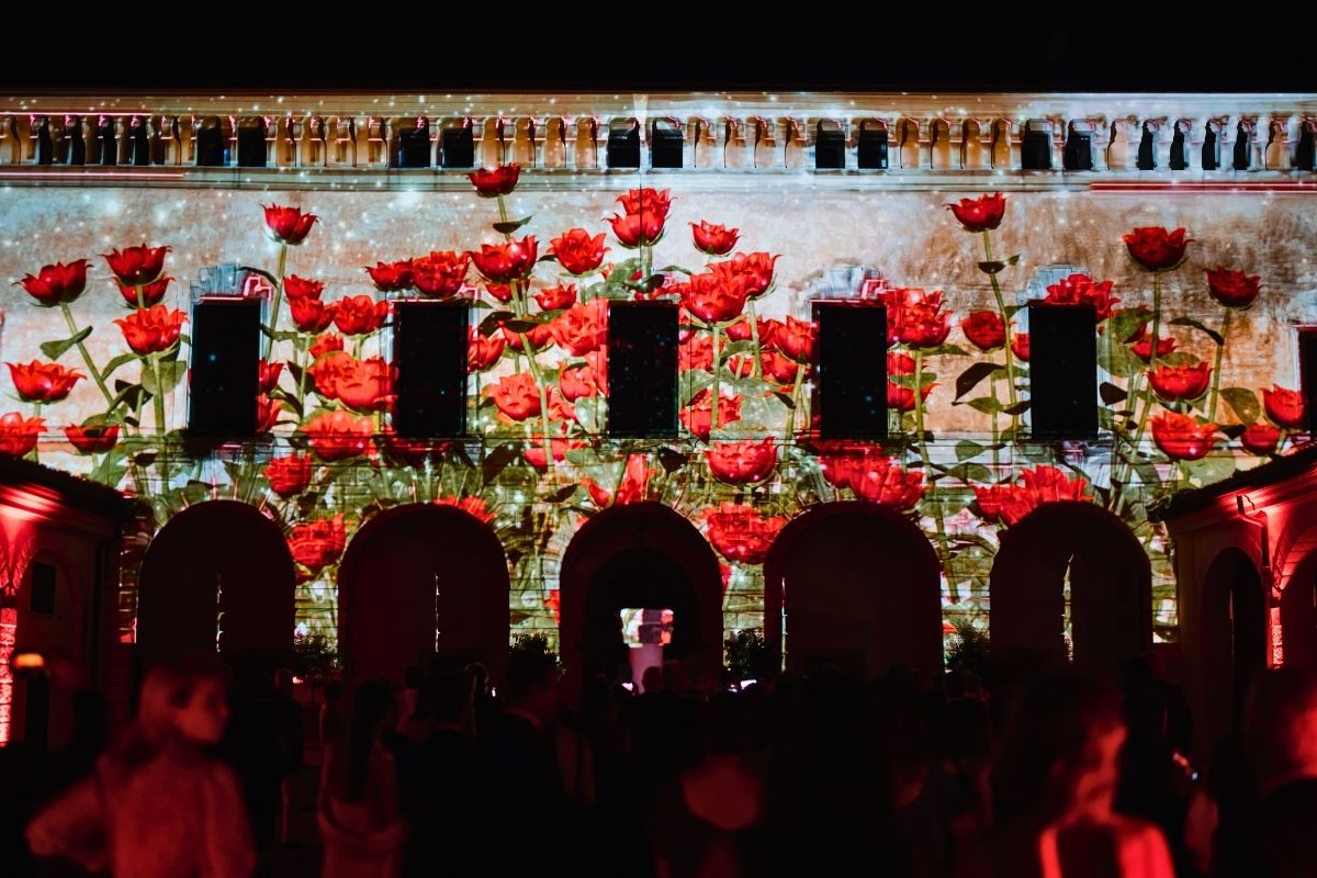 Luxury Wedding Flower Design by Tomas de Bruyne Creating Emotion