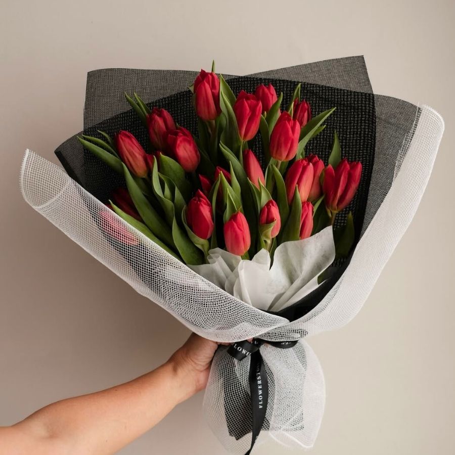 Tulip Strong Love by Florist Jakarta and Bali