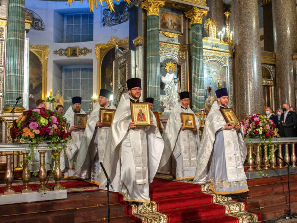 Renaissance of Flower Arrangements for Russian Orthodox Easter by Sobolj 3