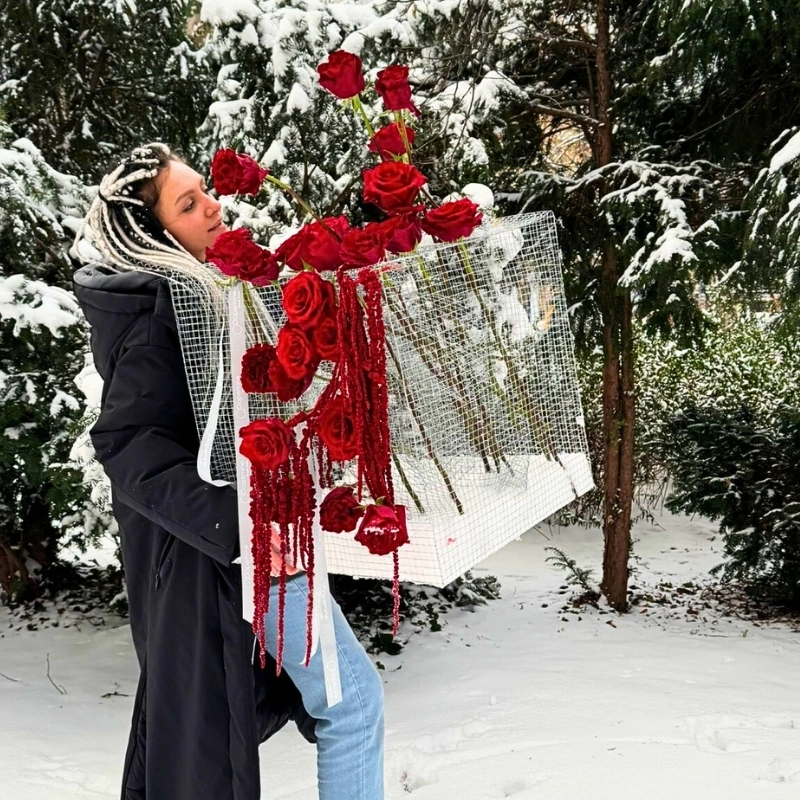 Love representation with red roses