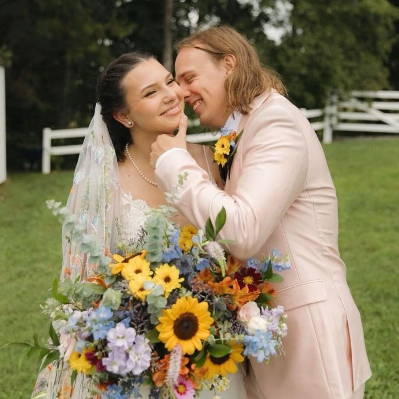 Garden Elopement Styling Ideas Feature Image