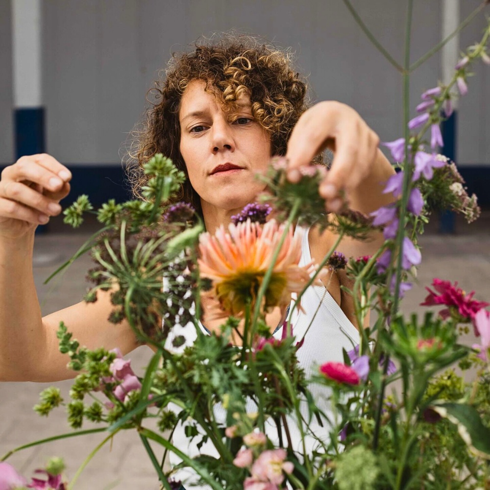 Wilderful Founded by Silke Tijkotte and Denise Collignon Champions Organically Grown, Locally Sourced Flowers.