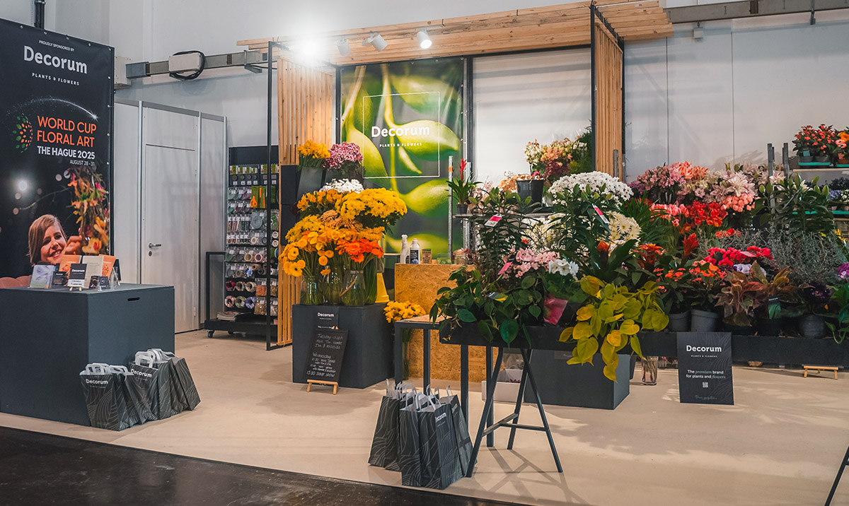 IPM Sneak Preview Decorum booth