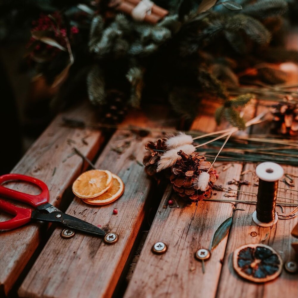 Floristry tools and wreath materials
