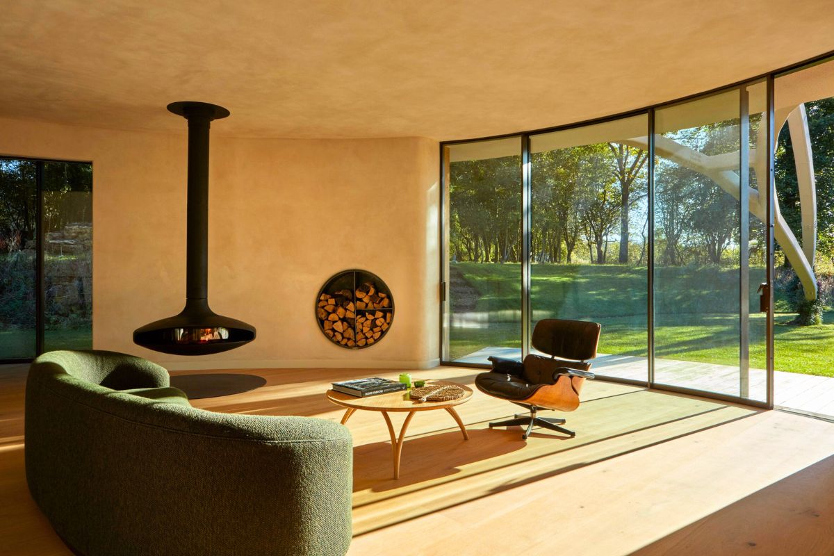 Enthralling entrances with nature