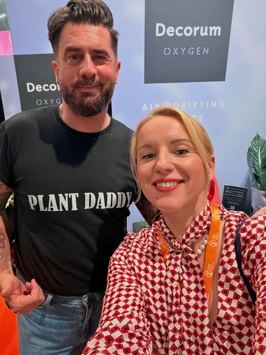 Join Thursd as a Blogger