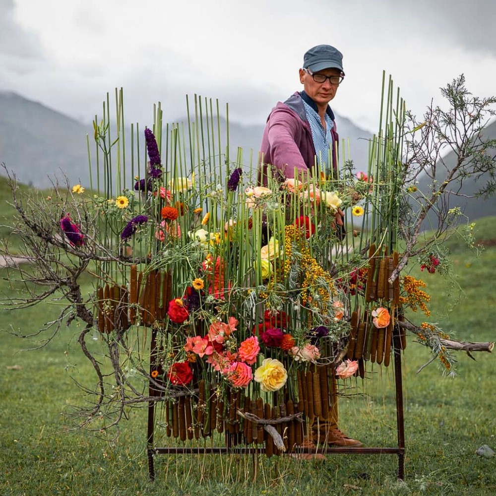 Join Thursd as a Blogger