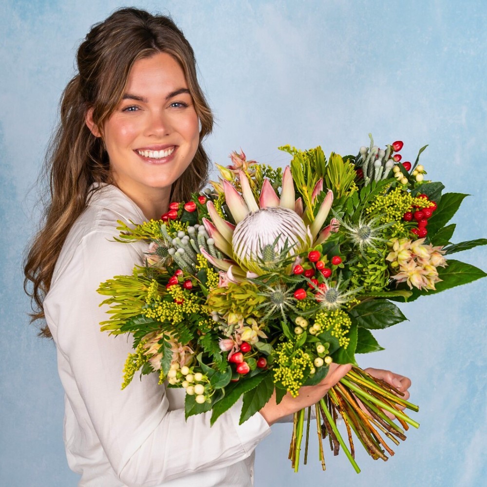 Different flowers that are perfect fit for wedding bouquet and bridal bouquets