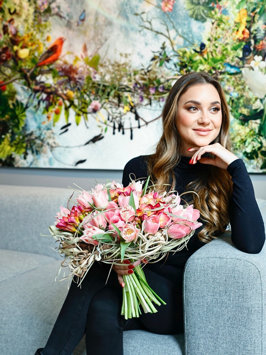 Bouquets have this amazing way of turning ordinary moments into special ones.