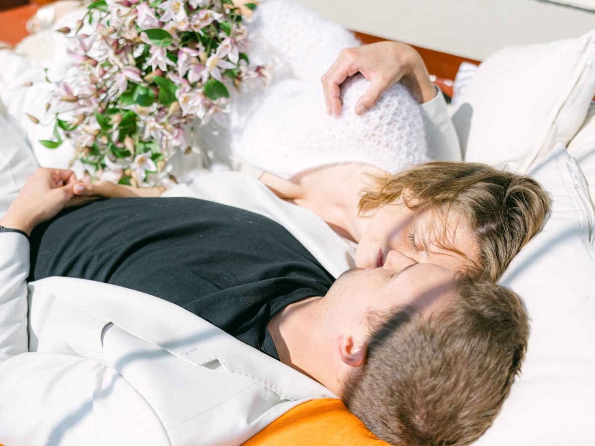 Marginpar&rsquo;s Flowers in Sylvia Hartmann&rsquo;s Designs for a Love Story on a Boat