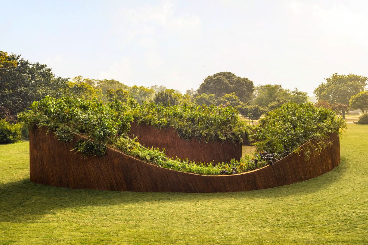 Closeup of plants in the pavilion
