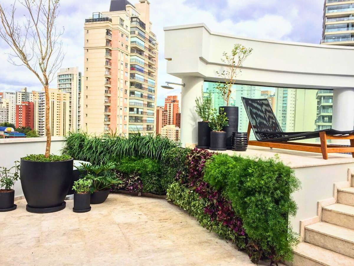 too much direct sunlight exposure can harm the green leaves of your rooftop garden plants, so its important to take measures for their protection