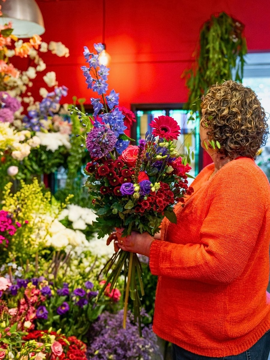 What makes International Color Day so special is that it asks us to do something genuinely simple: notice. Notice the way the morning light turns a white peony the faintest shade of gold. 