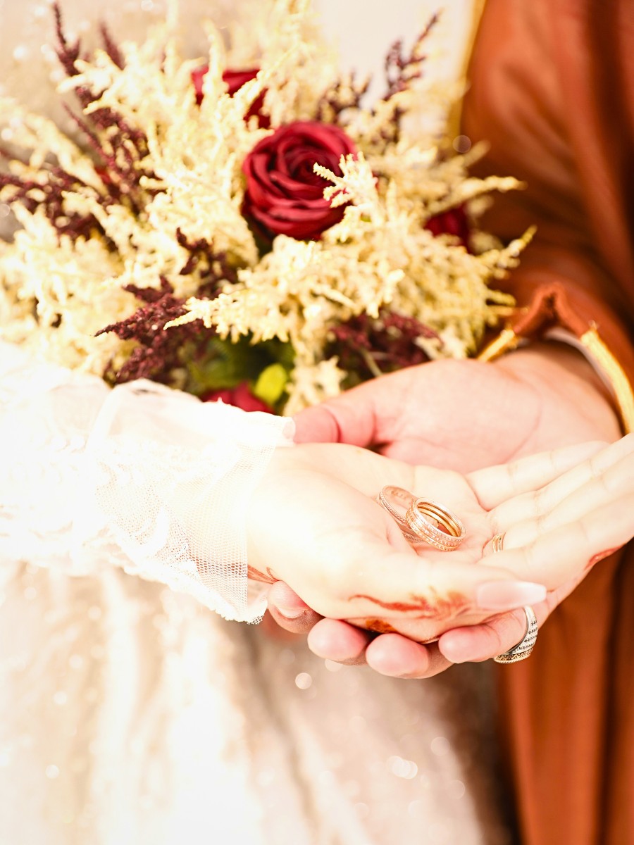 The Flowers for Weddings in Islamic Cultures.