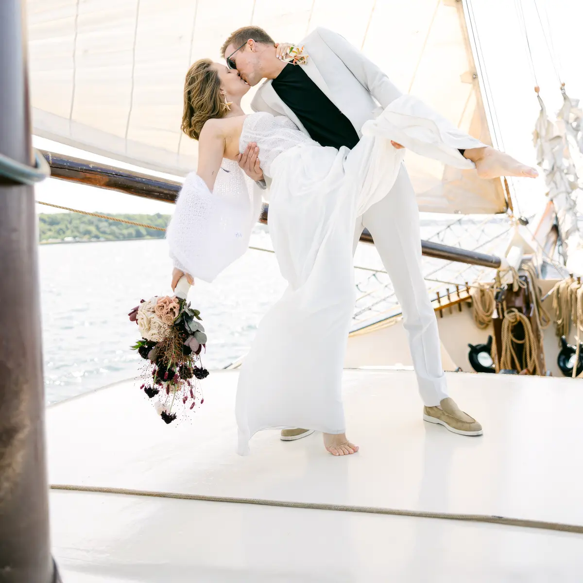 Marginpar’s Flowers in Sylvia Hartmann’s Designs for a Love Story on a Boat