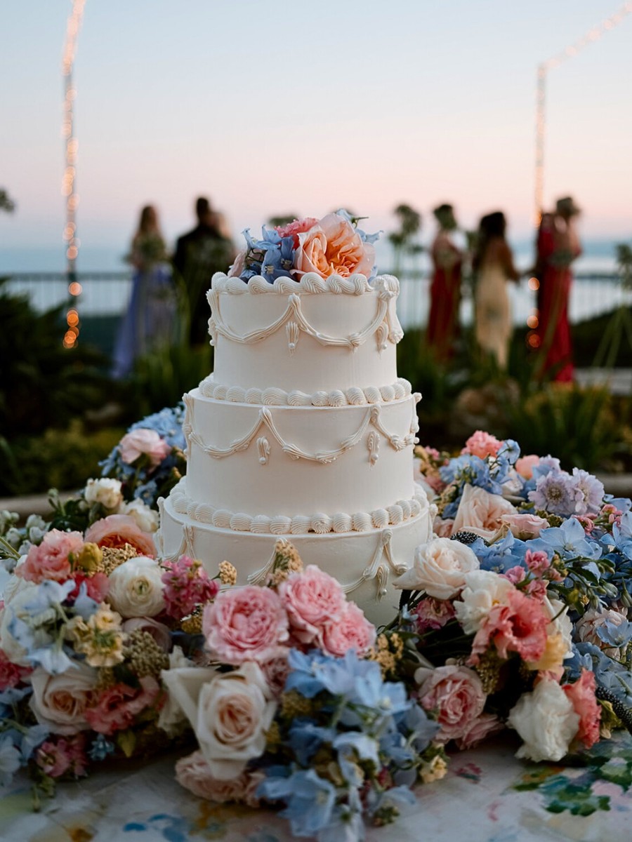 How do I have a sustainable wedding of 100 guests? The same principles apply at scale, with extra attention to logistics