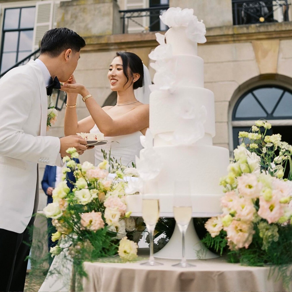 What is a sustainable wedding? A sustainable wedding is one planned to minimize its environmental and social impact across every element of the day. 