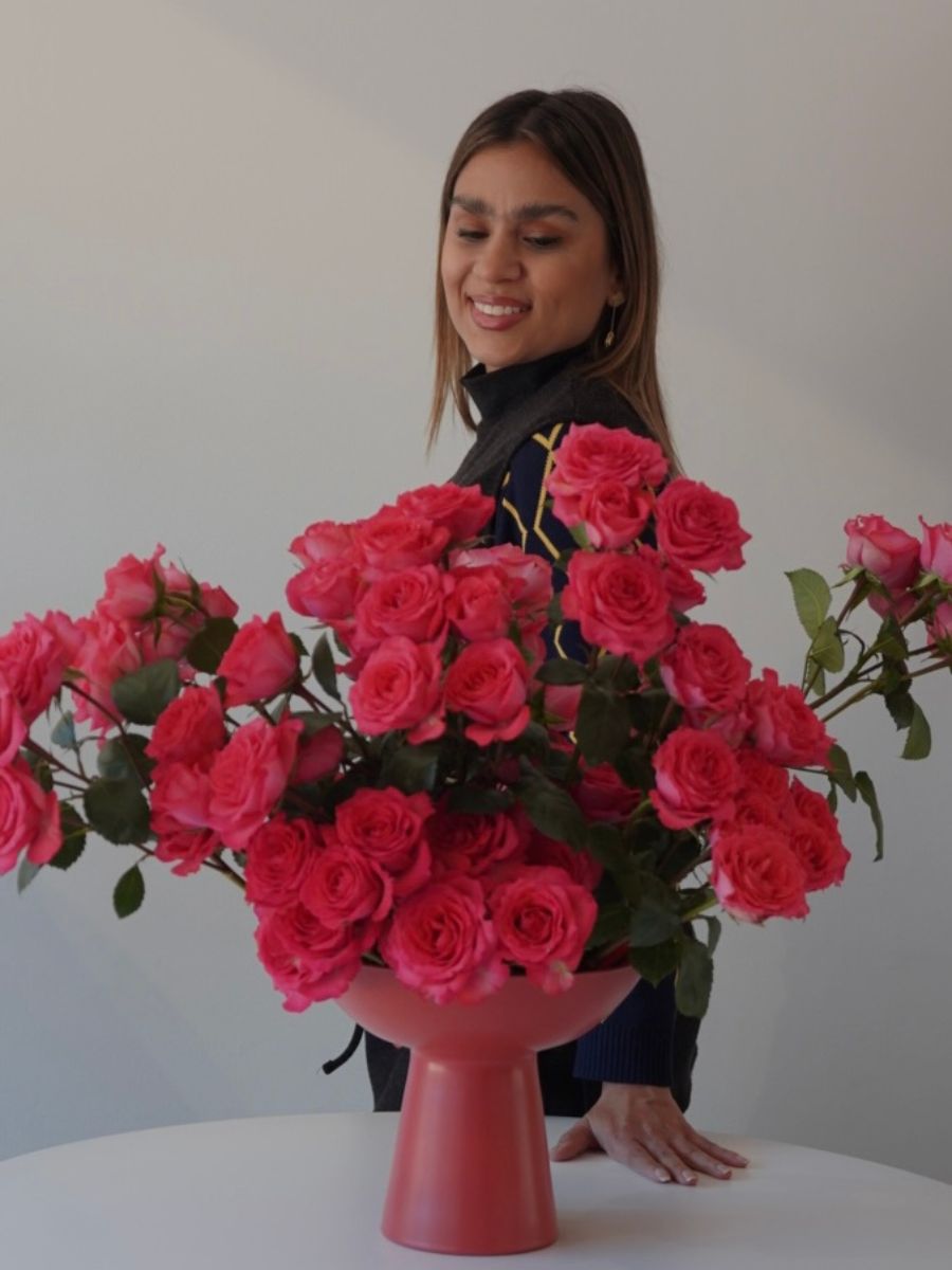 Kartell flower vase with Bellalinda spray roses