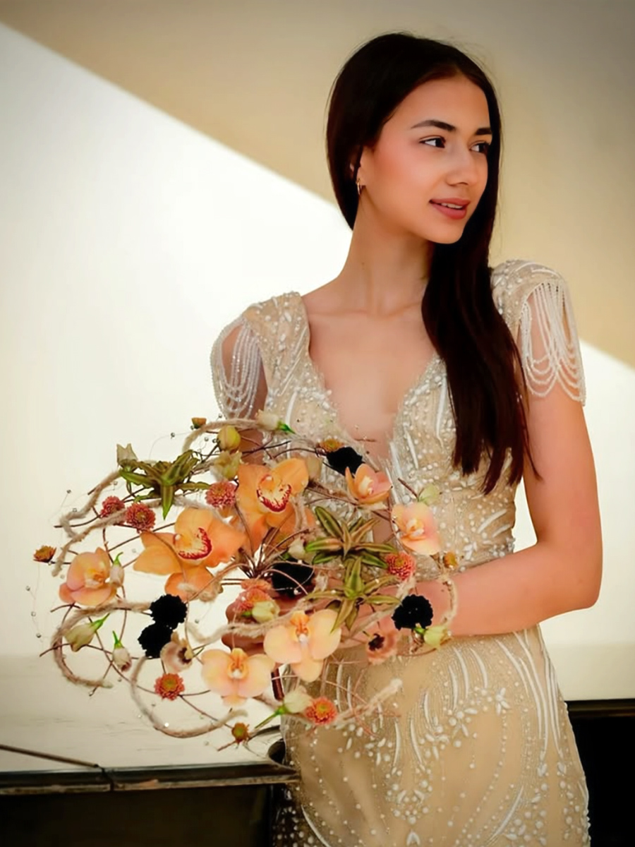 Wedding bouquet with Decorum flowers by antonucciovincenzo