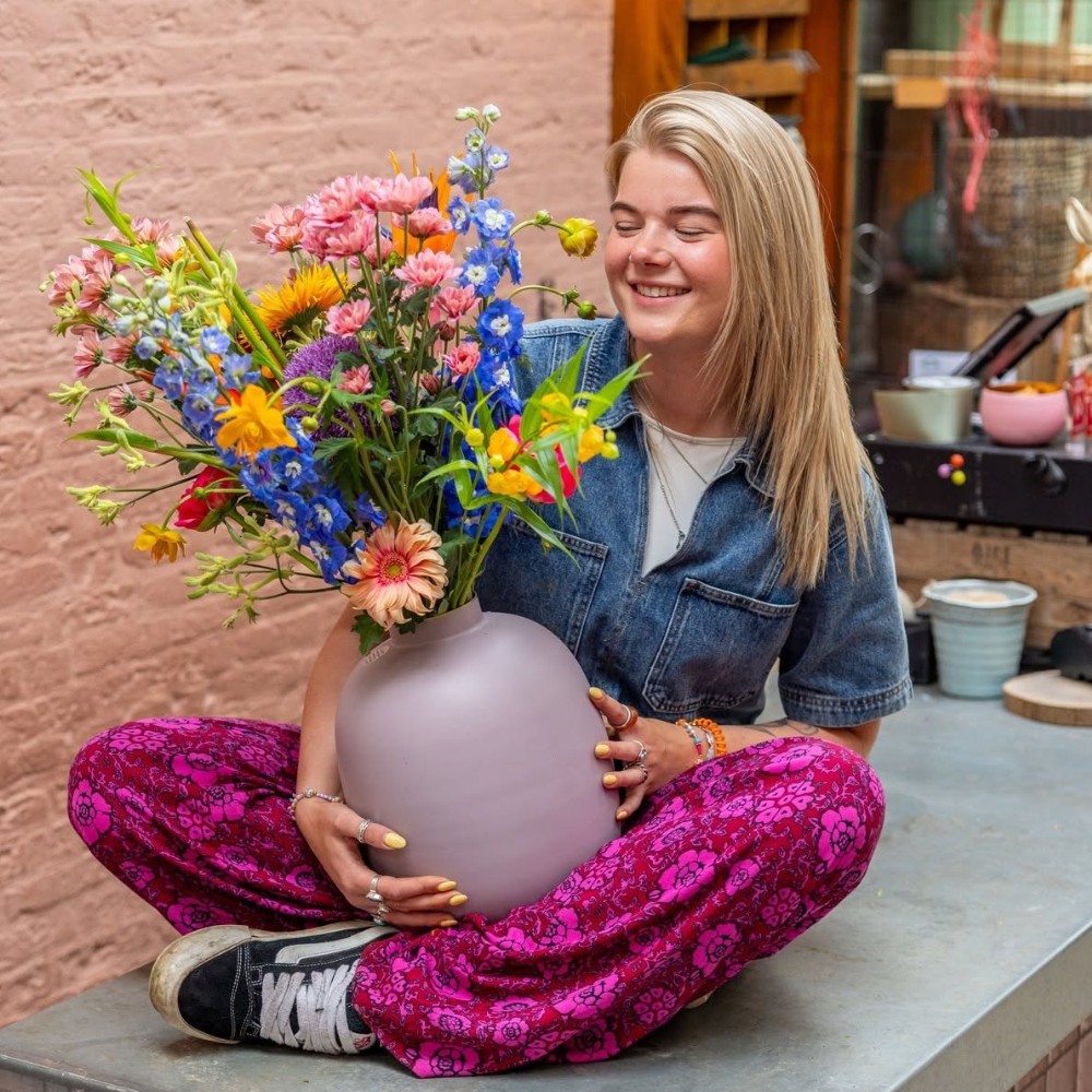 Why Flowers Make People Happy, According to Science and Common Sense