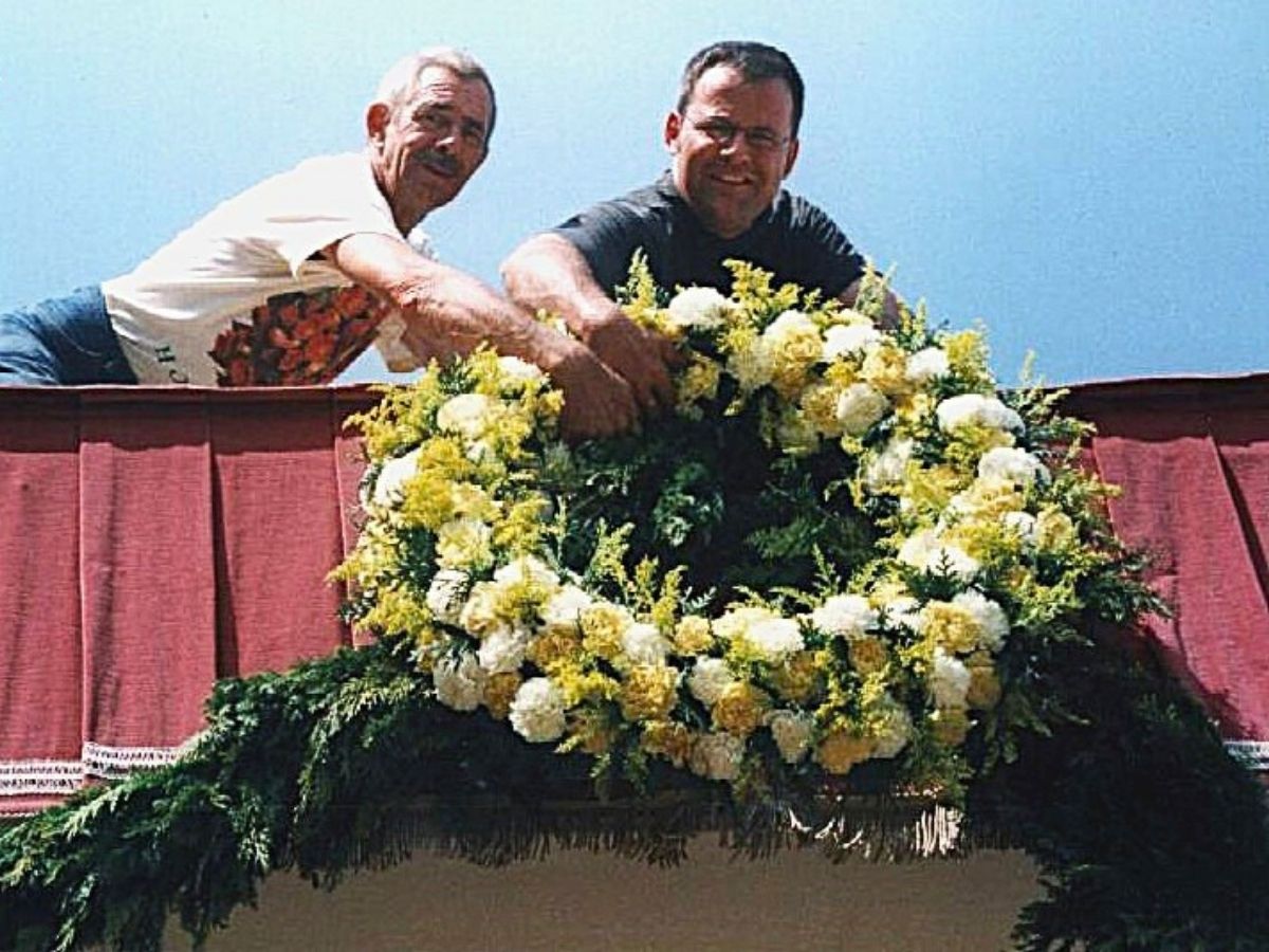 Working on the decoration for Easter in Rome at Vatican