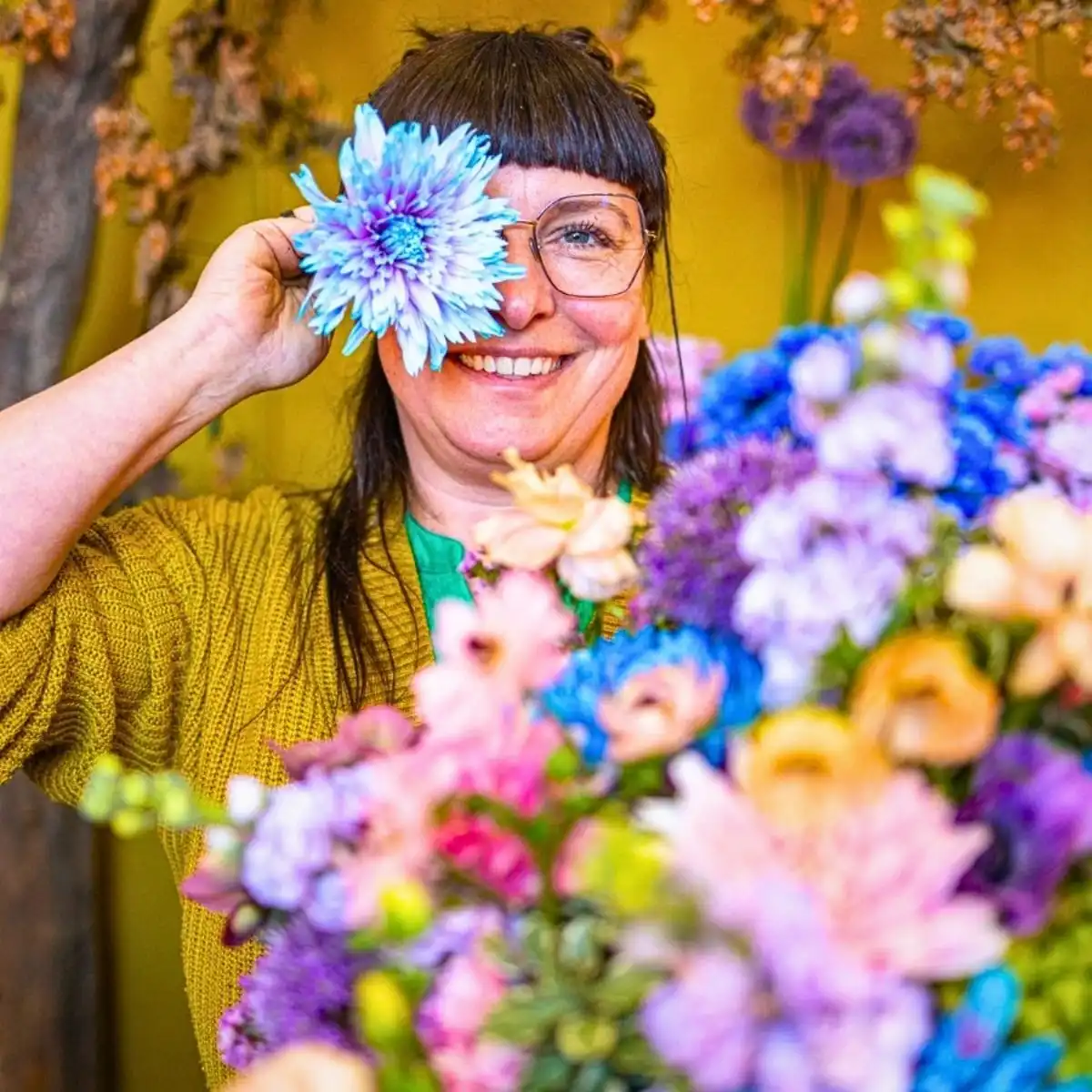 Why Flowers Make People Happy, According to Science and Common Sense
