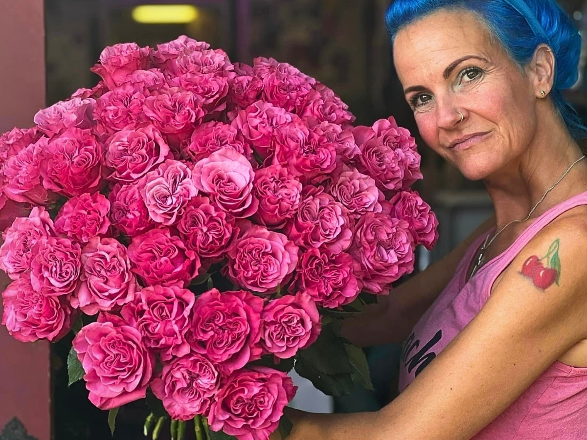 Fontana Flowers&rsquo; Rose Country Blues Is a Garden-Type Gem That Radiates a Vintage Charm in Designs