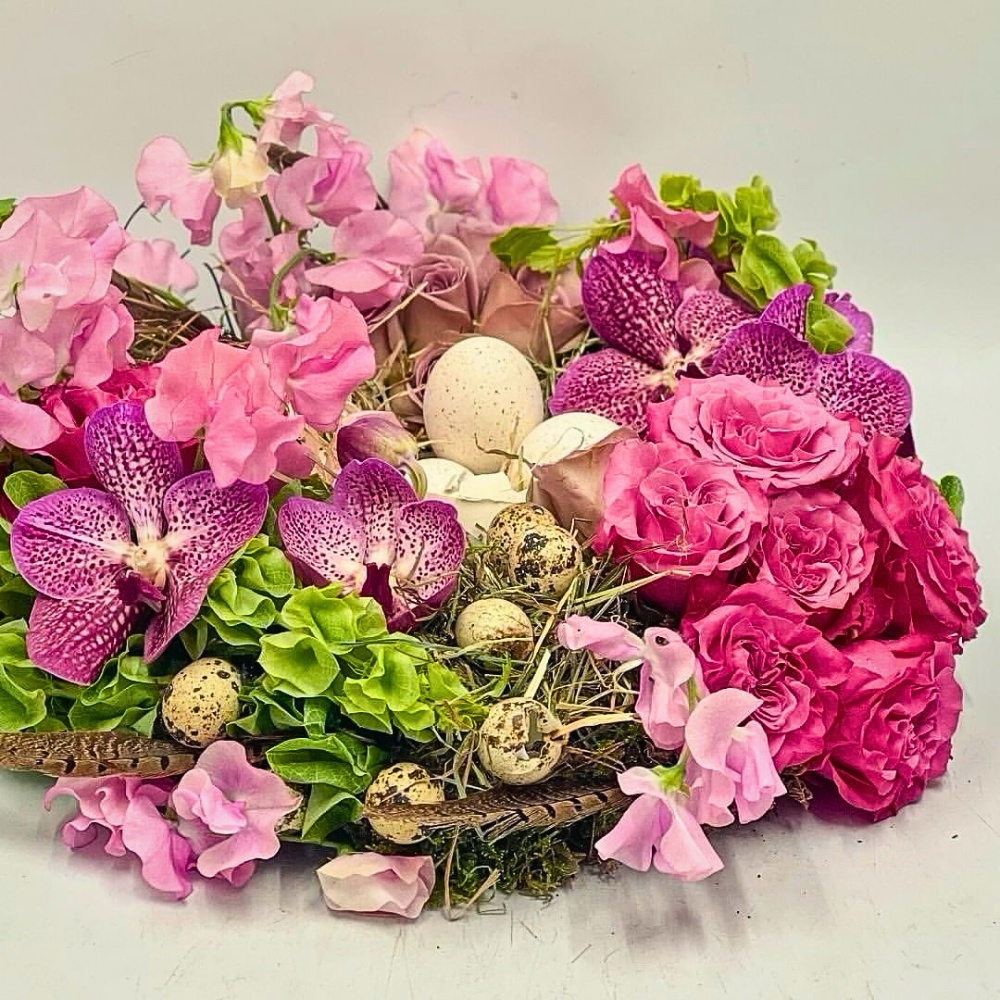 Fontana Flowers&rsquo; Rose Country Blues Is a Garden-Type Gem That Radiates a Vintage Charm in Designs