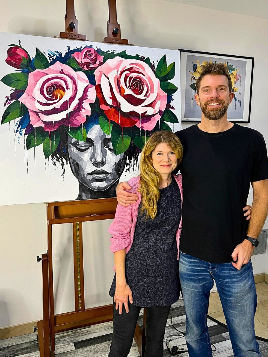 Jack Mason&rsquo;s Palette Knife Portraits Merge Human Faces and Flowers.