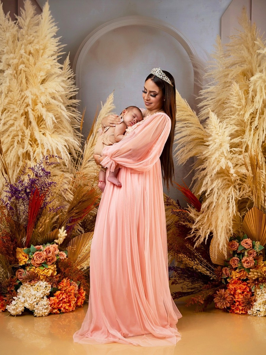 10 Unique (And Unusual) Mother&rsquo;s Day Traditions Around the World