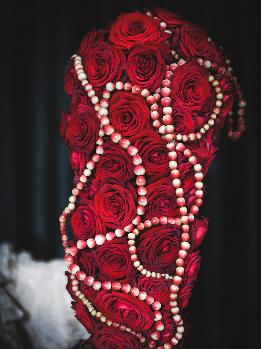 Gaetan Jacquet Rose Red Naomi wedding bouquet detail