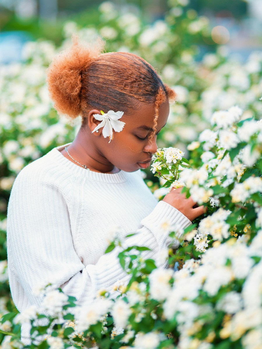 Why Do Flowers Smell Good? The Science Behind Floral Fragrance