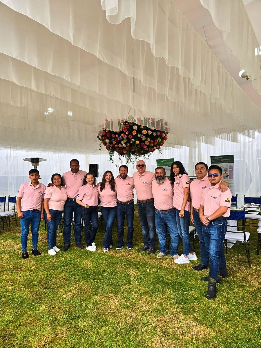 The De Ruiter Family at the Open Days in Ecuador The De Ruiter Family at the Open Days in Ecuador