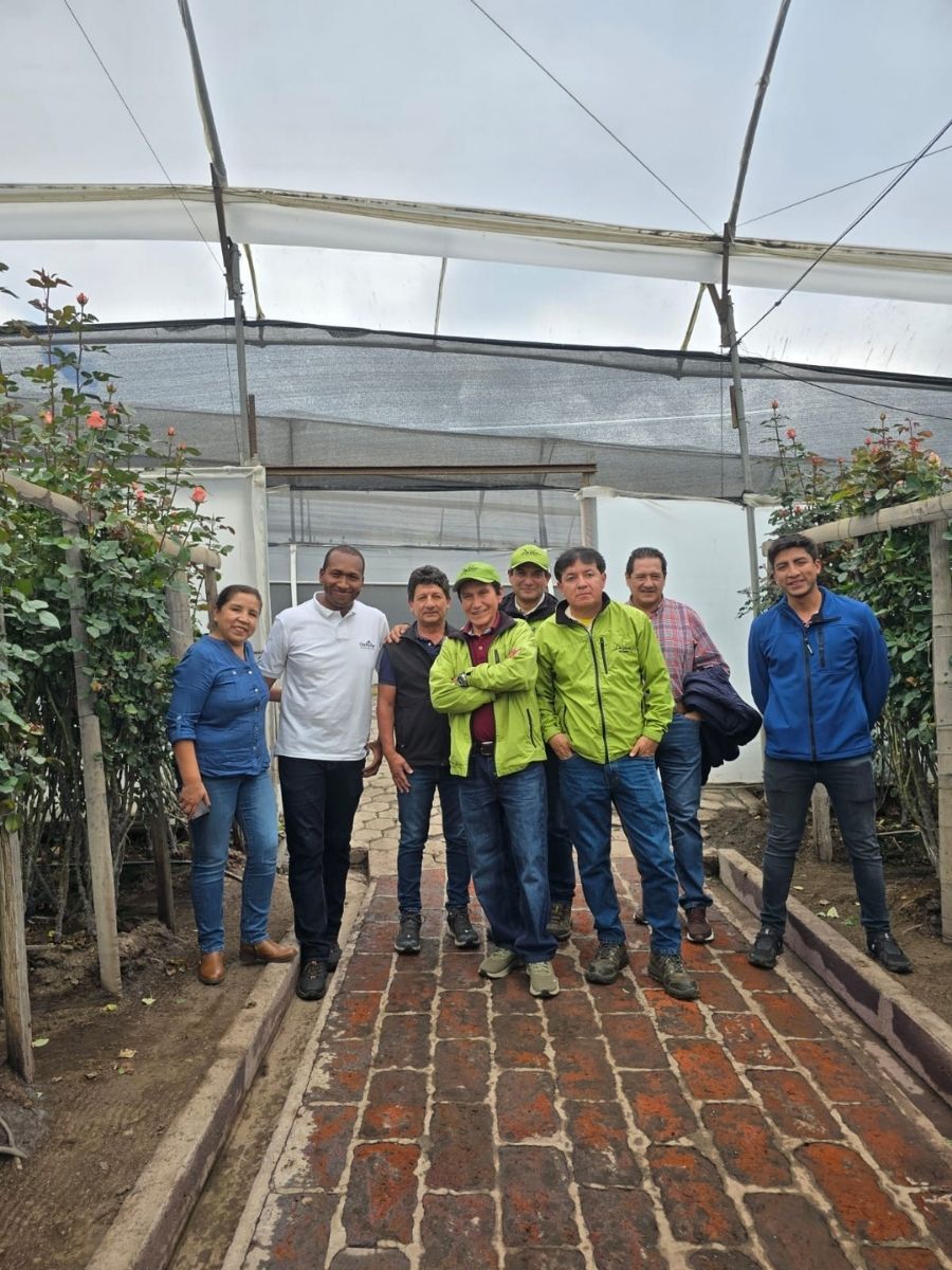 Davinci and Life Attendees at De Ruiter Ecuador