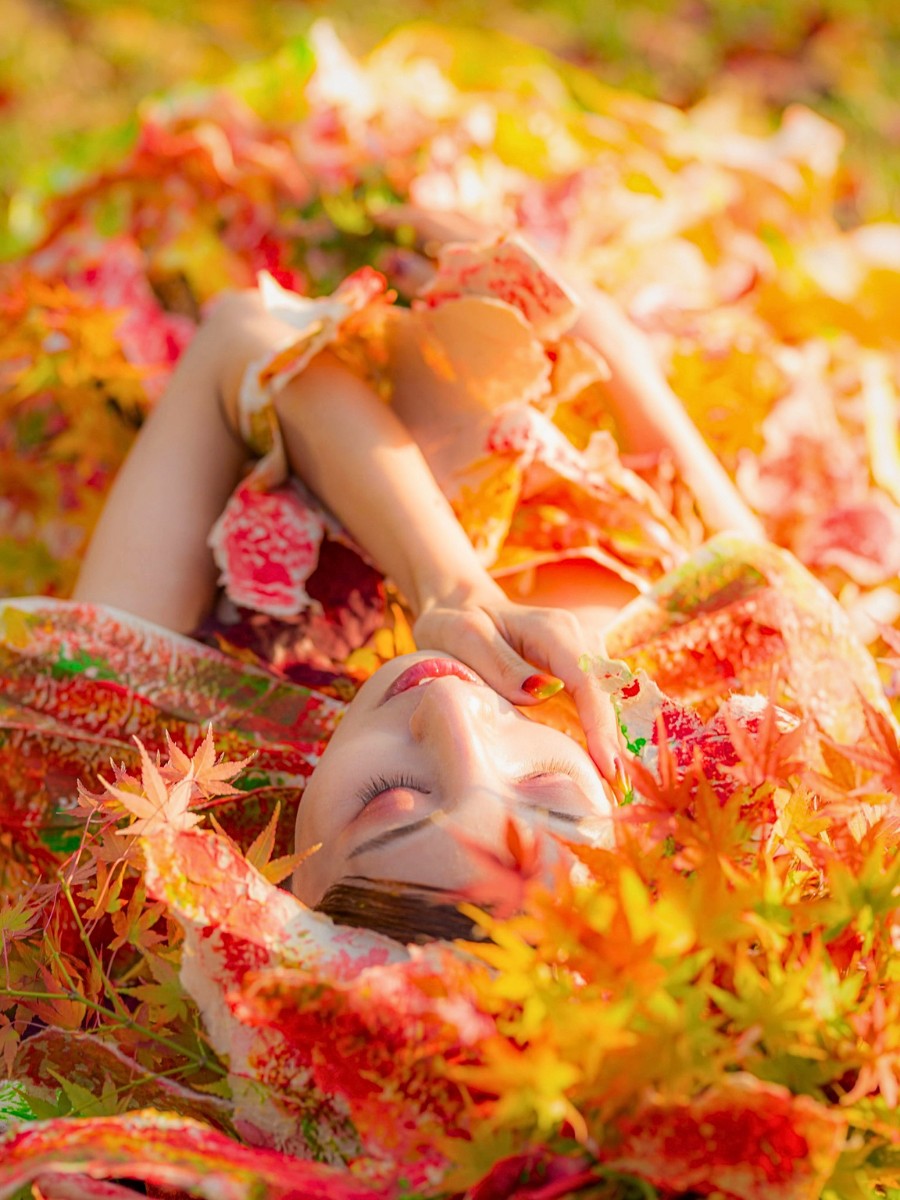 Asumi Kuwana&rsquo;s Floral Art Ventures Where Flowers Speak the Language the Heart Cannot.