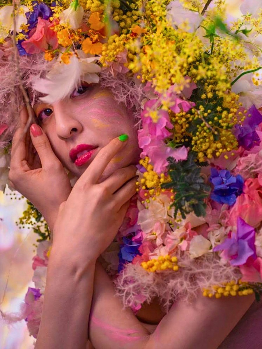 Asumi Kuwana&rsquo;s Floral Art Ventures Where Flowers Speak the Language the Heart Cannot.