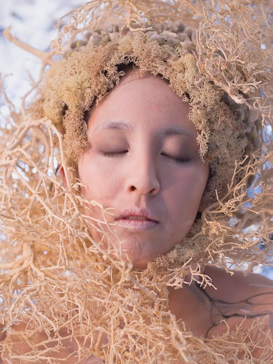 Asumi Kuwana&rsquo;s Floral Art Ventures Where Flowers Speak the Language the Heart Cannot.