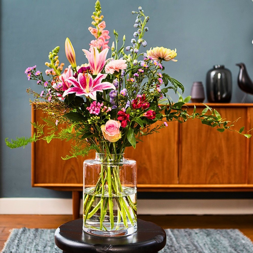 How Do You Make Flowers Last Longer in a Vase?