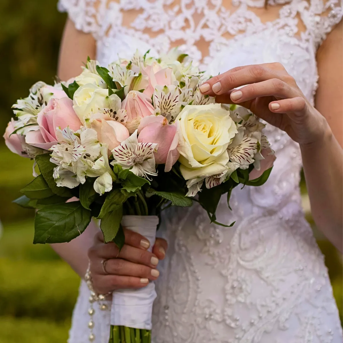 How Long Does a Bouquet Last? Everything You Need to Know