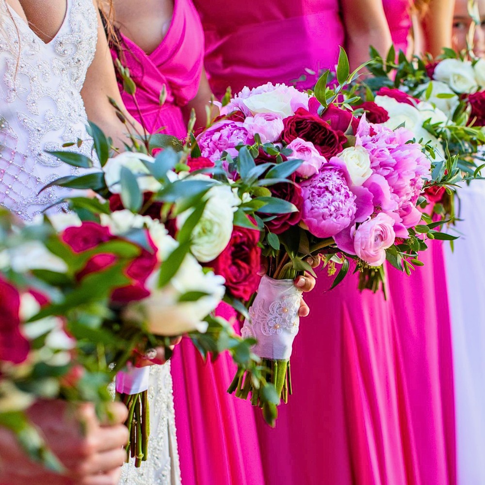 Why Peonies Are So Popular for Weddings
