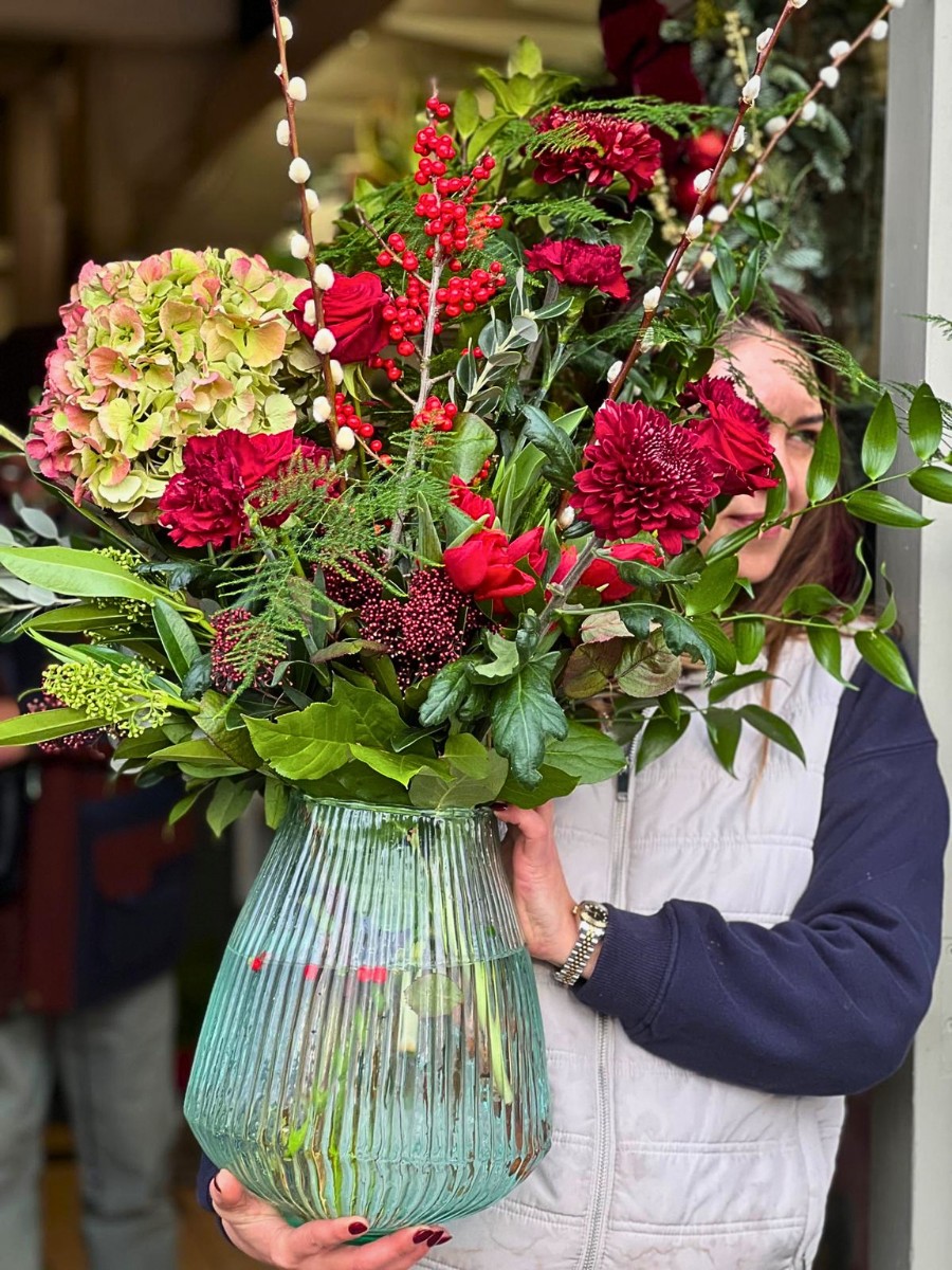 Does Sugar Help Flowers Last Longer?